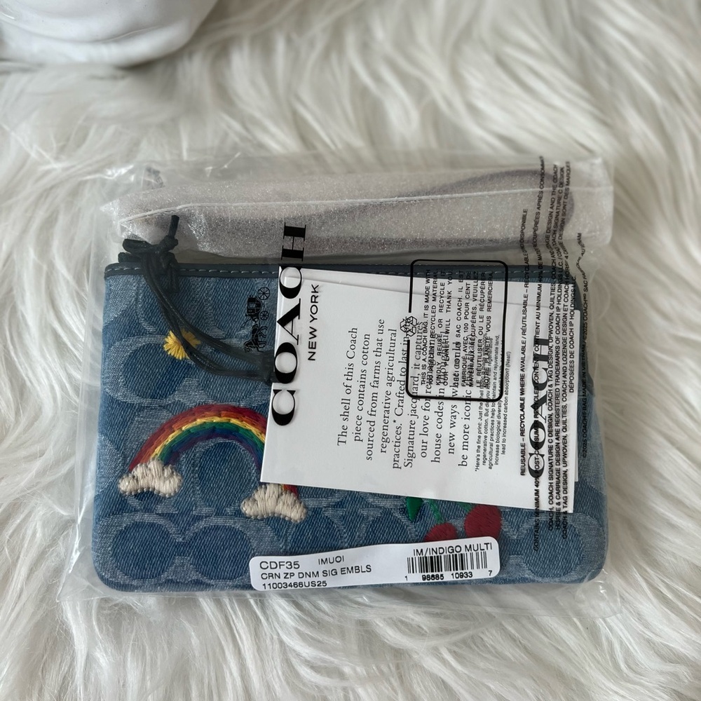 Coach denim embroidered wristlet - Picture 3 of 6